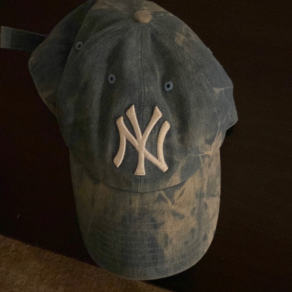 New York Yankees Jean Washed Dad Hat - Picture 1 of 2